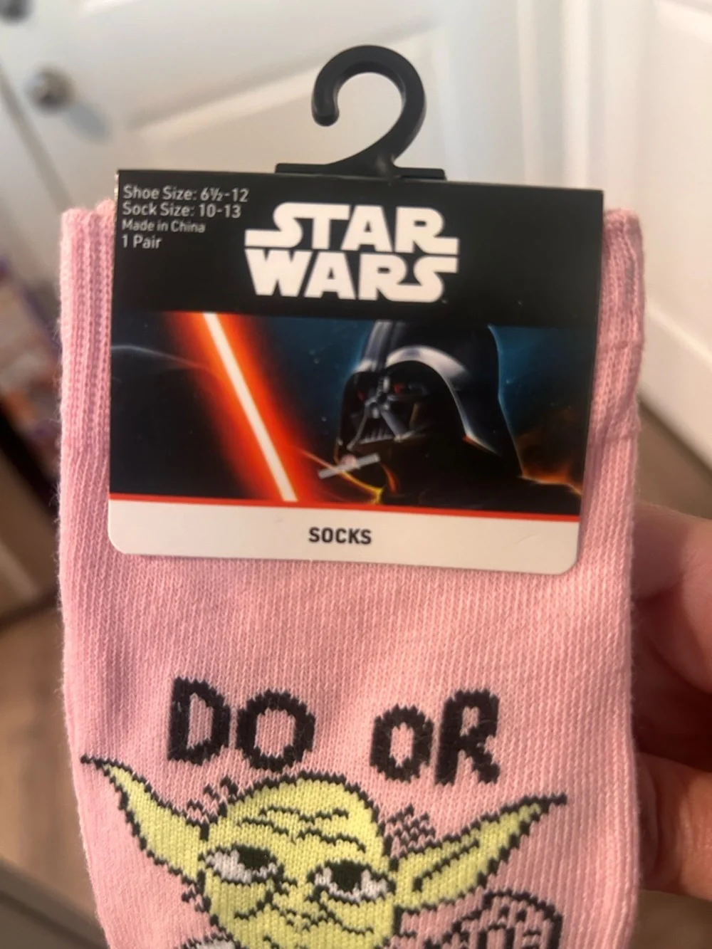 Star Wars Yoda “Do or Donut” Pink Graphic Novelty Socks NWT Funny Gift